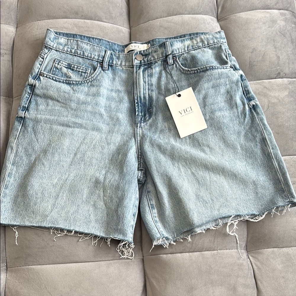 Vici Women's Light Blue Denim Shorts size 32 NWT